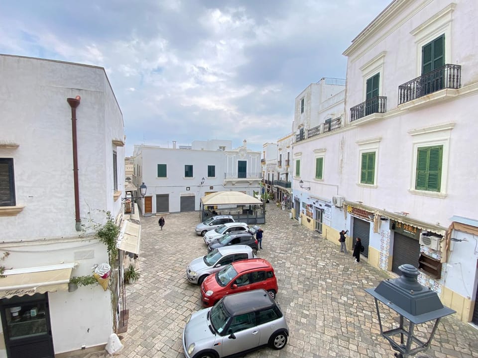 Neighbourhood, City view, Street view, Parking