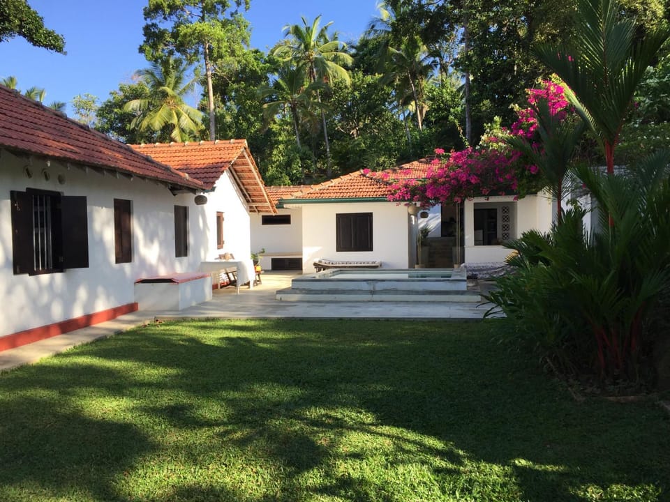 Cinnamon lodge rooms Bed and Breakfast in Ahangama