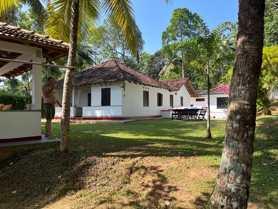 Cinnamon lodge rooms Bed and Breakfast in Ahangama