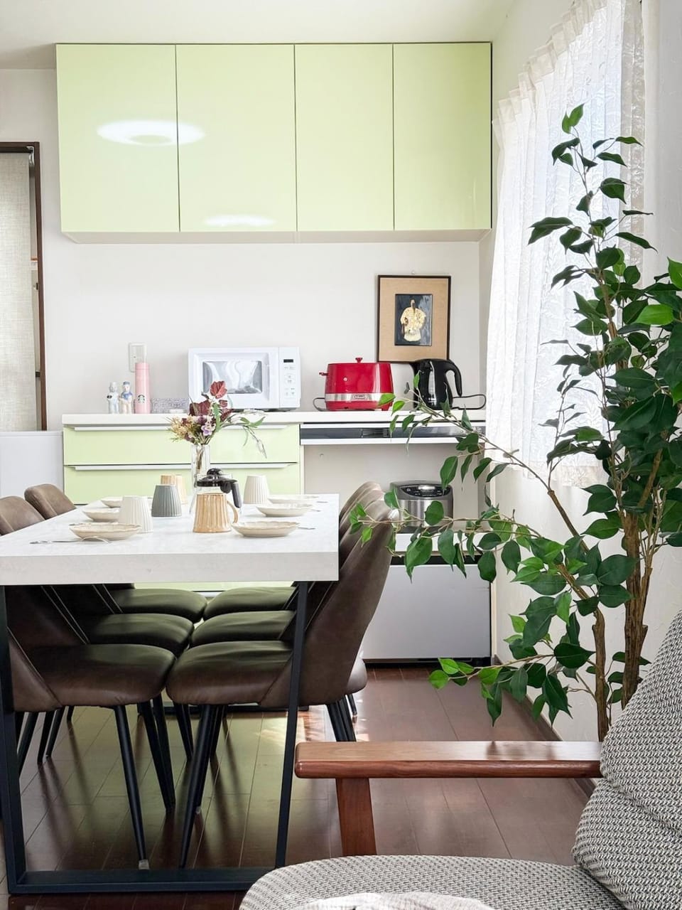 Dining area, kitchen