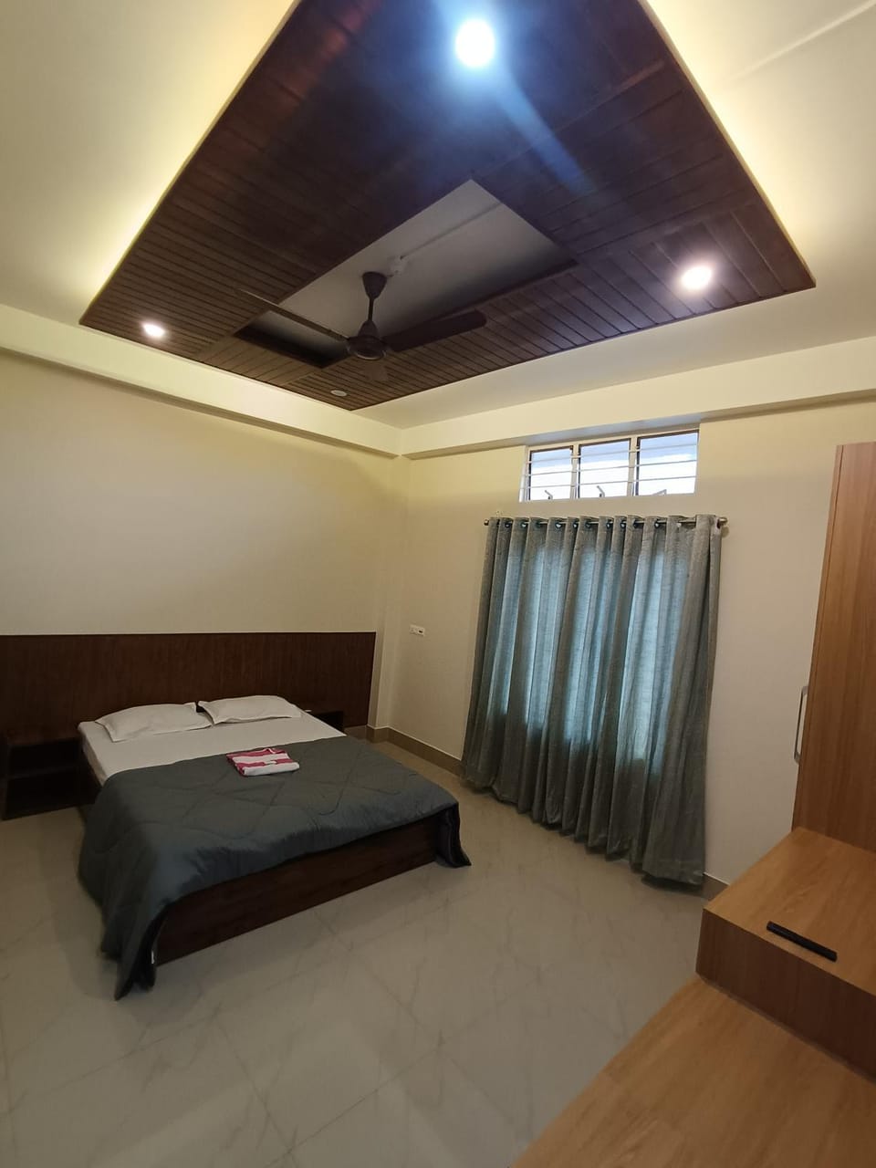 Triple occupancy double bedroom family apartment Vacation rental in Bangladesh