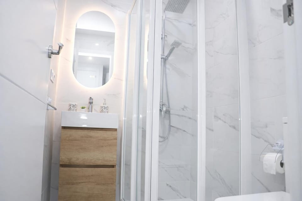 Shower, Bathroom