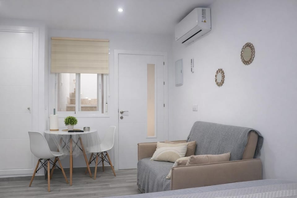 Living room, Lobby or reception, Dining area
