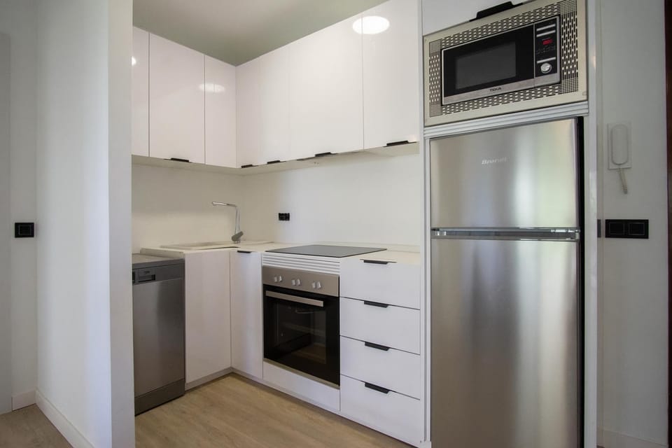 dishwasher, oven, kitchen