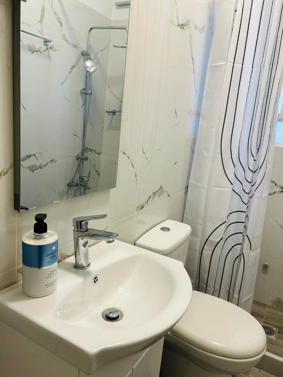Metro blue line Megaro Mousikis Αpartment Apartment in Sporades, Greece