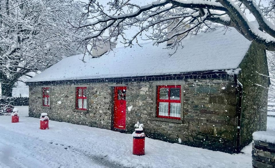 Cosy Farm Cottage on the Ring of Kerry Farm Stay in County Kerry