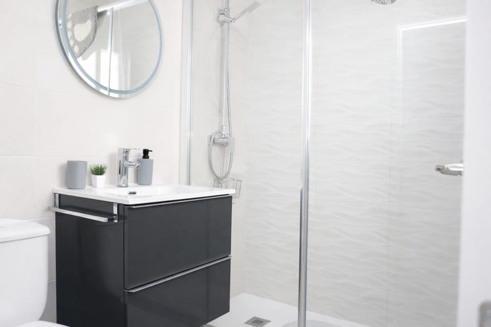 Shower, Bathroom