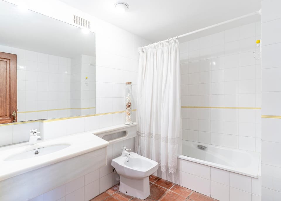 Bathroom, Bath