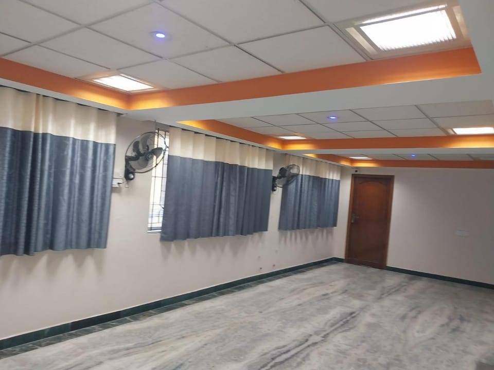 Restaurant/places to eat, Banquet/Function facilities