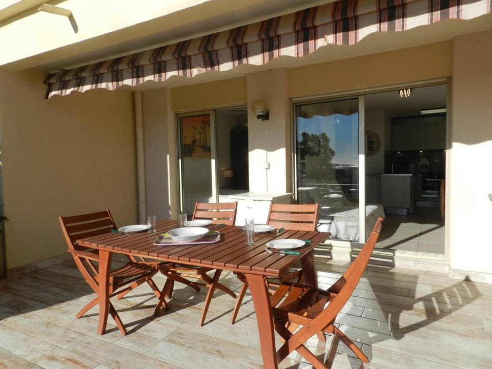 Balcony/Terrace, Dining area