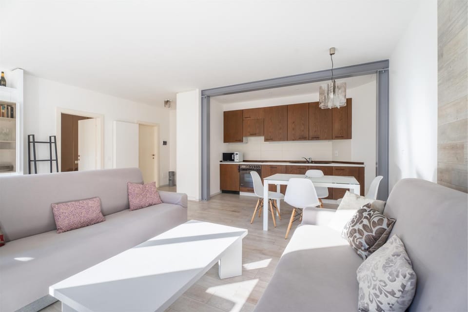 Kitchen or kitchenette, Living room, Dining area