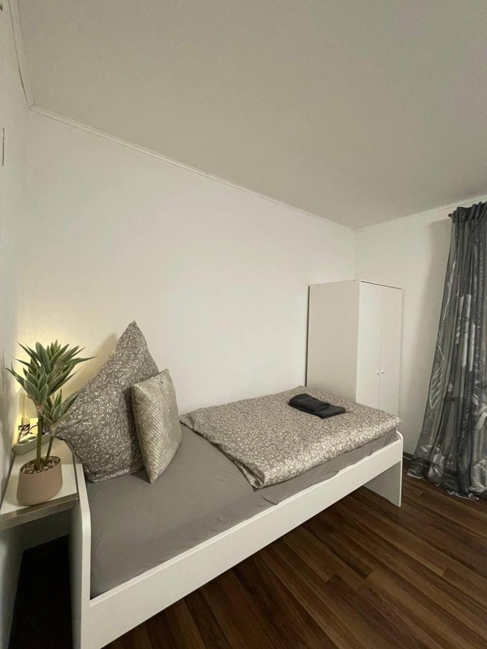 Bed, Bedroom, wardrobe