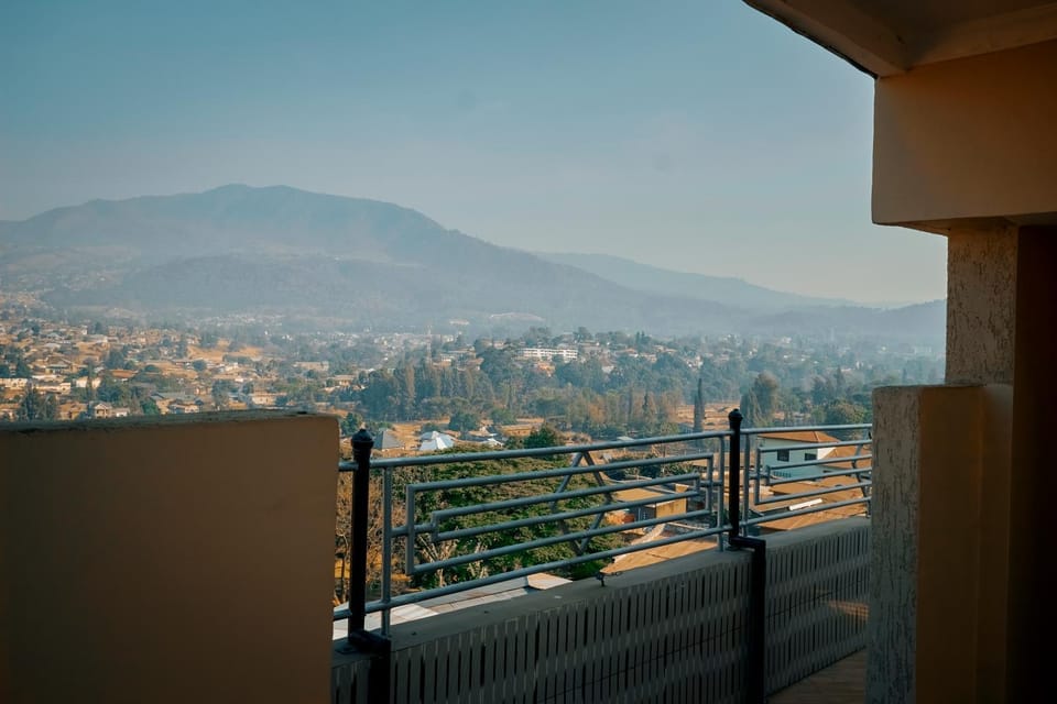 Balcony/Terrace, Mountain view