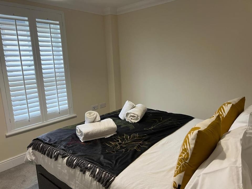 Bay-View 2 Bedroom Seafront Apartment I Parking Apartment in Herne Bay