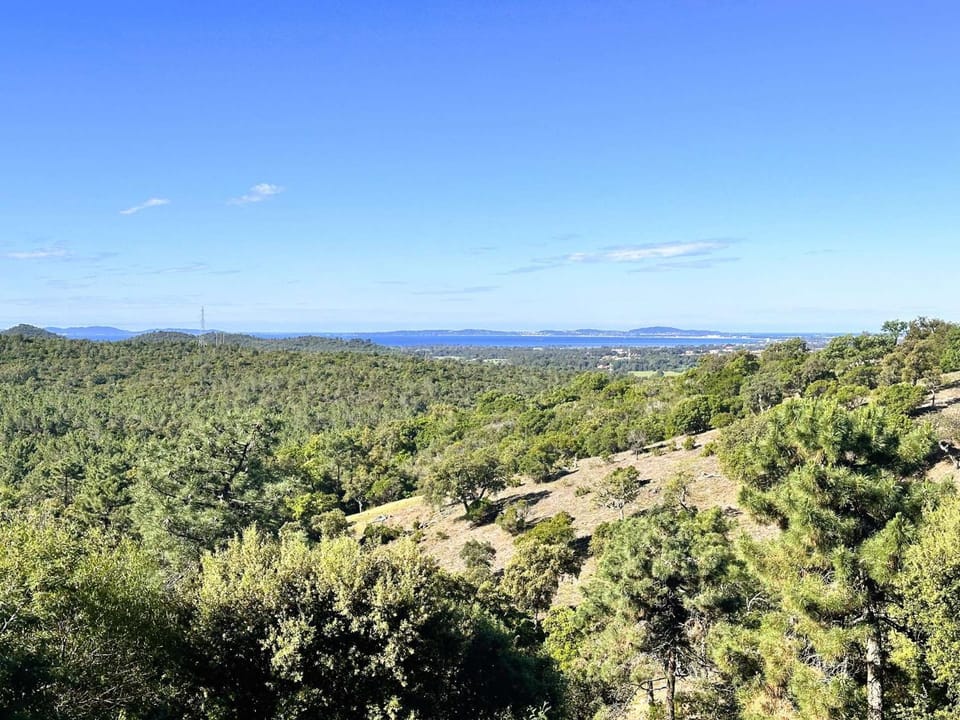 Villa BOUGINVILLEES climatisée pour 12 personnes avec piscine chauffée et vue mer à La Londe-Les-Maures Villa in La Londe-les-Maures