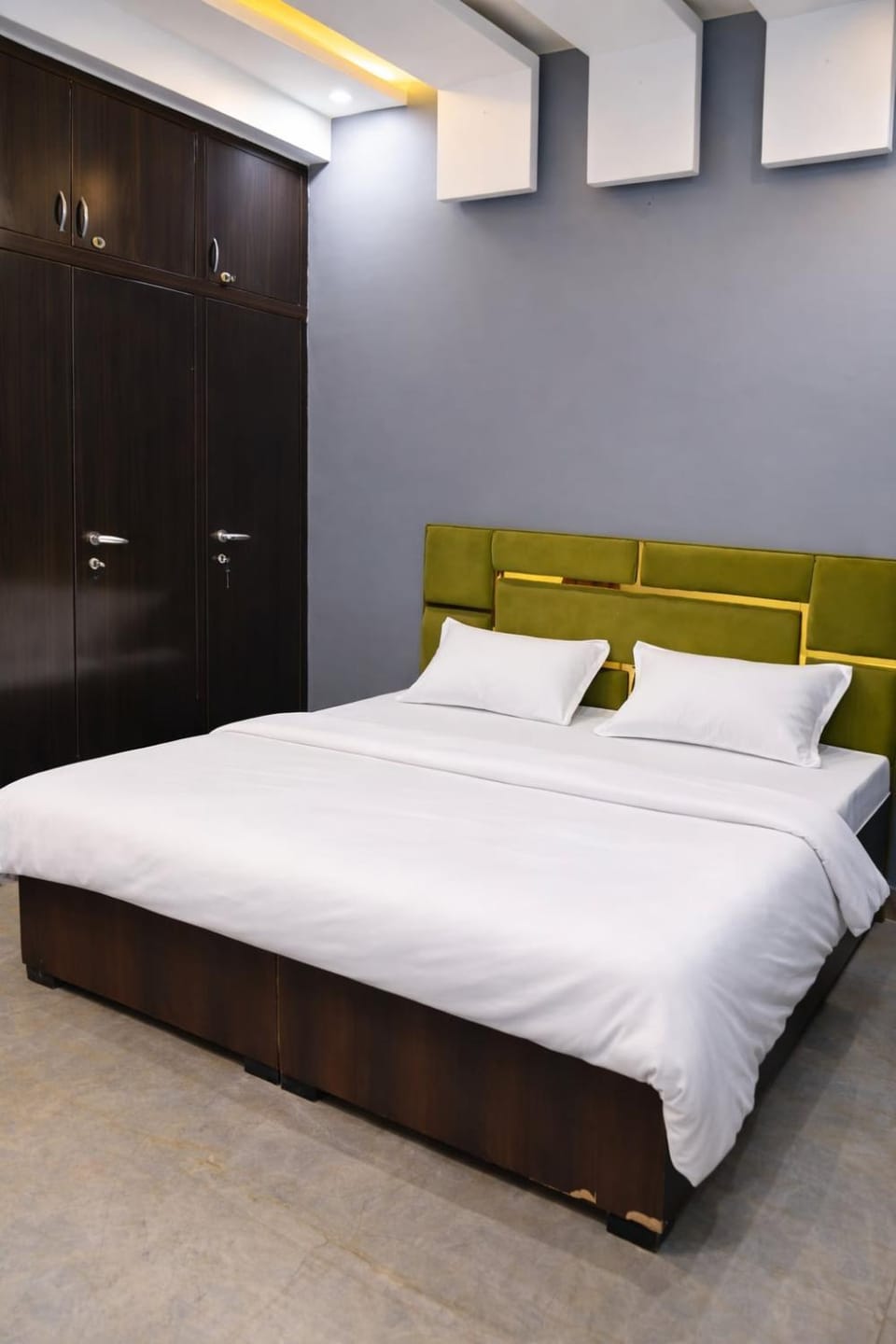 Spacious 2BHK Apartment - Near India Expo Mart Apartment in Haryana