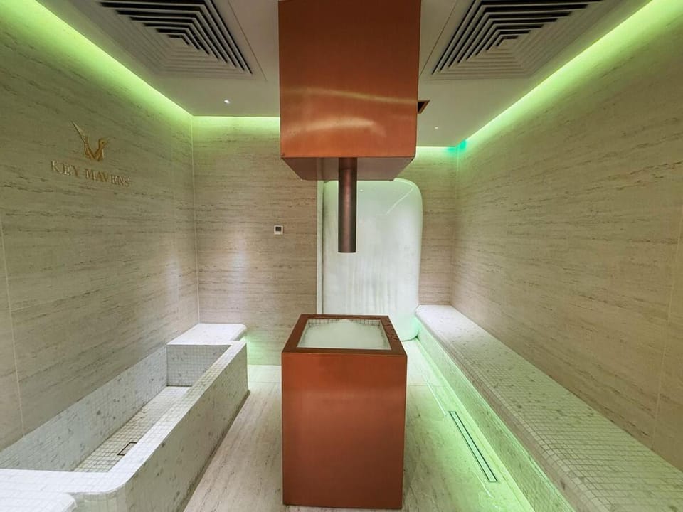 Premium Luxury 2BR Business Bay - Valet parking, Pool, Gym, SPA and Ice room Apartment in Dubai