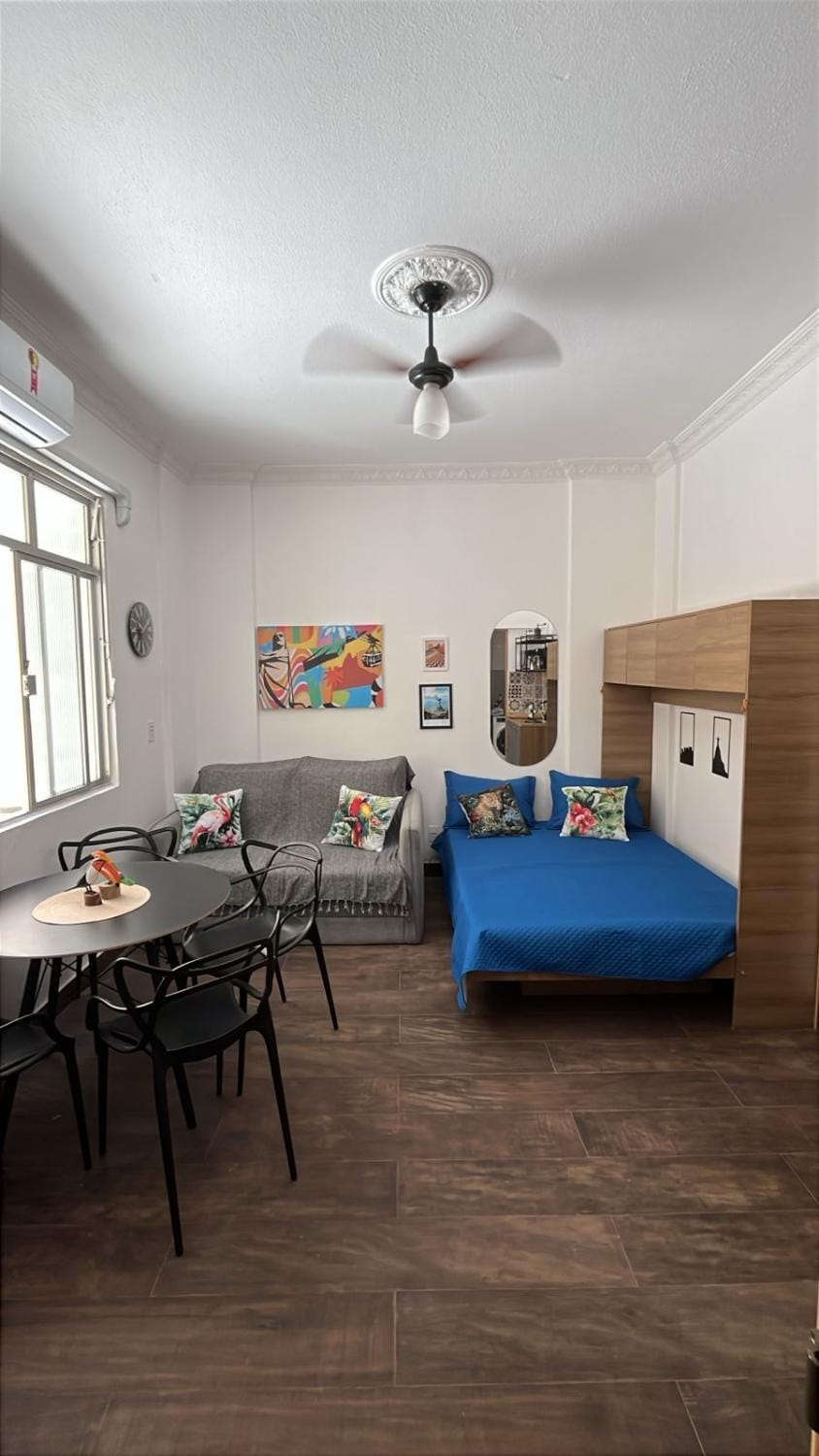 Bed, Living room, Photo of the whole room, Dining area