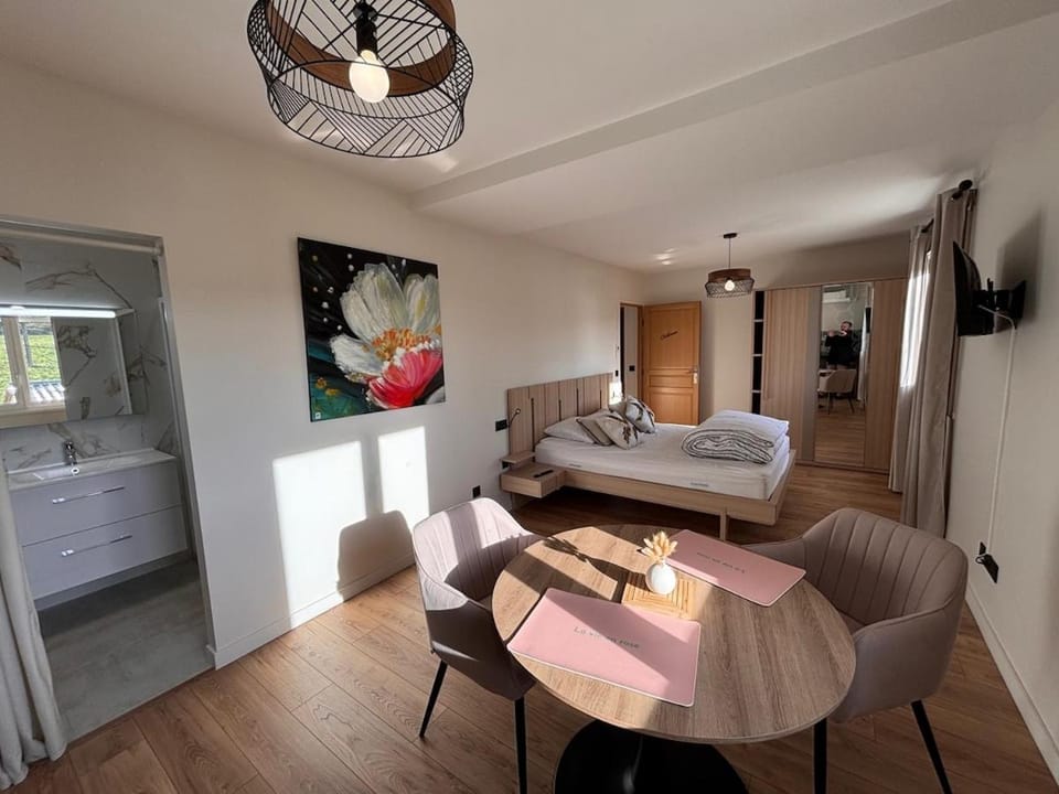 Lias - Studio à la campagne, Catherina Apartment in Occitanie