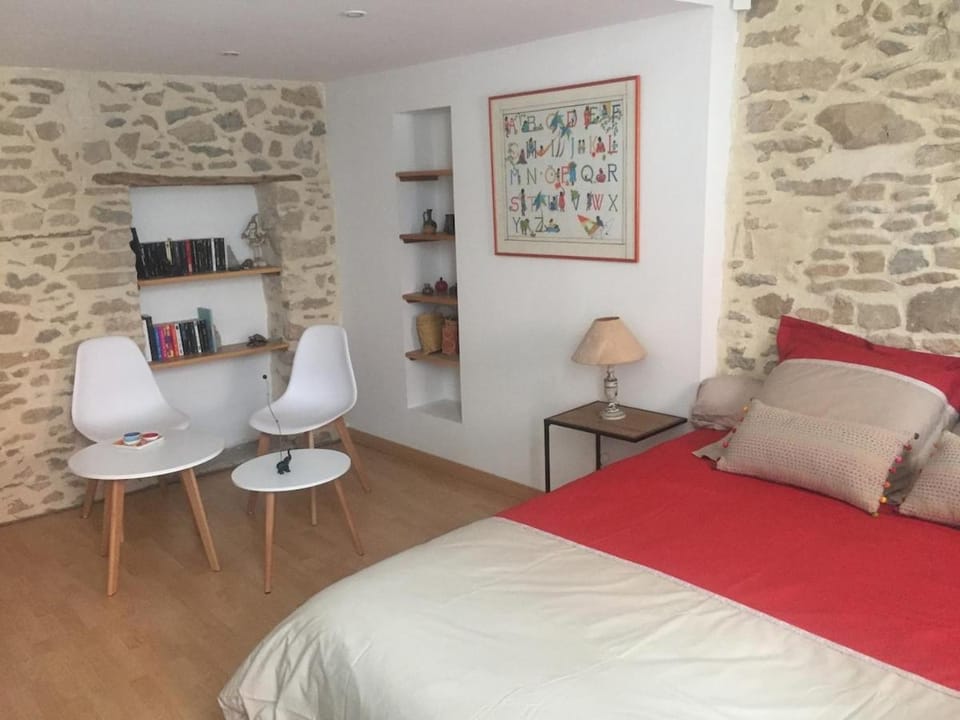 Les Tilleuls Nîmois Apartment in Nimes
