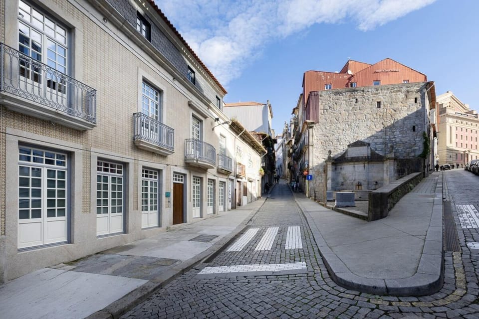 Timeless Porto Studio @ Marquesa Palace Apartment in Porto
