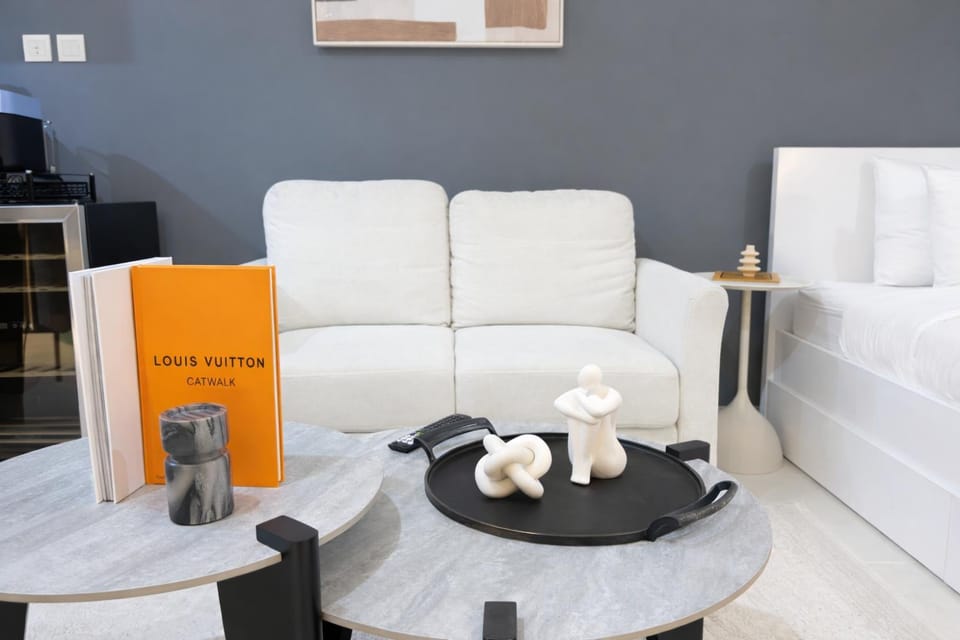 Extra-Large Studio l AG Tower l Business Bay Apartment in Dubai