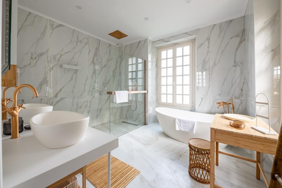 Shower, Toilet, Bathroom, Bath