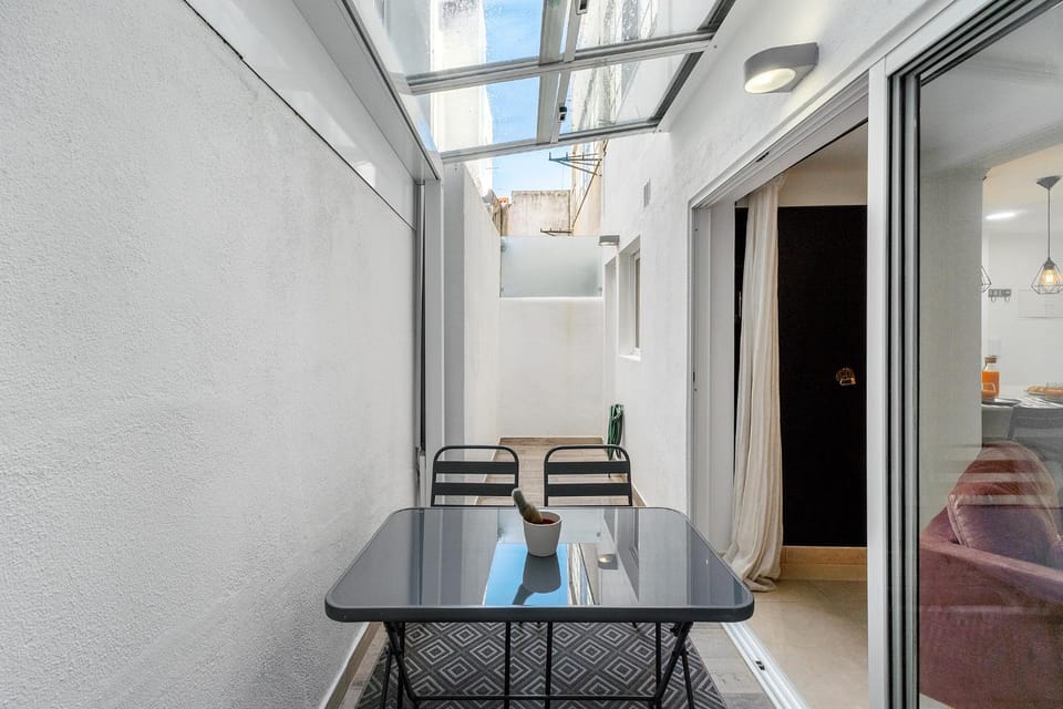 Patio, Dining area