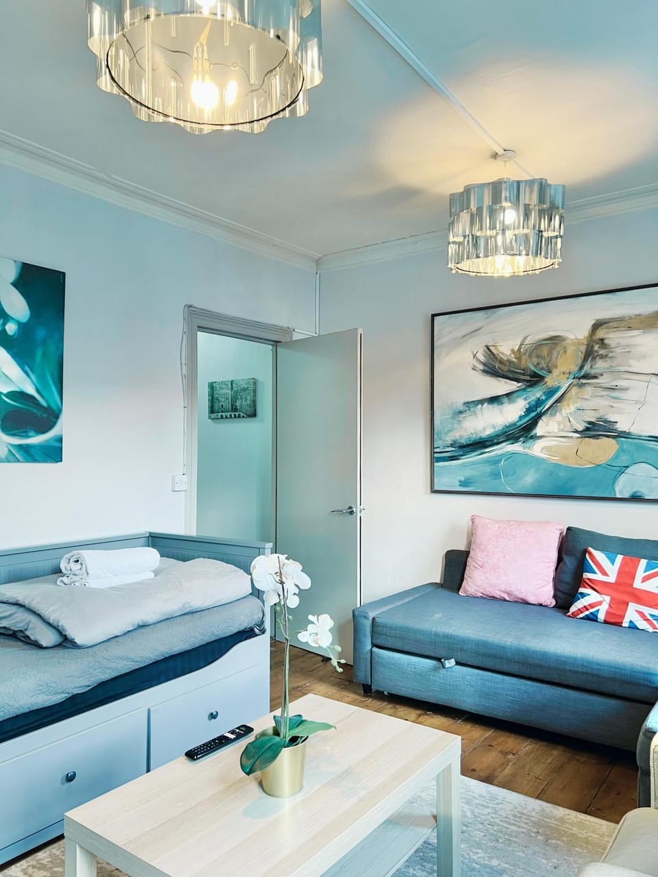 15 minutes tube to central london House in London Borough of Southwark