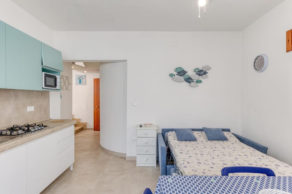Property building, Kitchen or kitchenette, Living room
