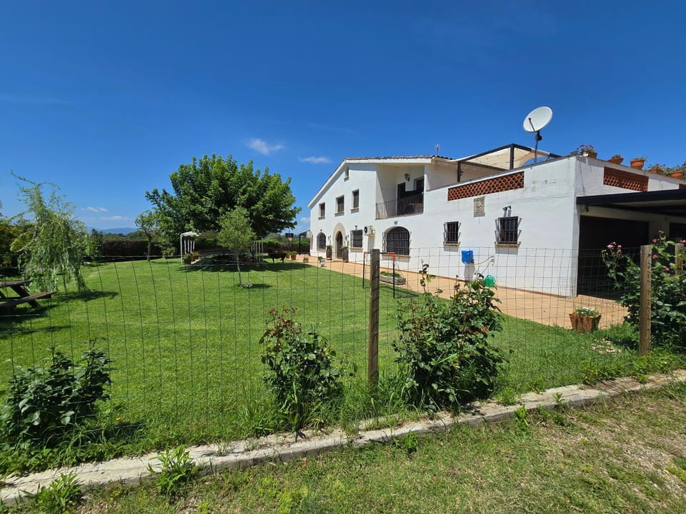 Property building, Garden view