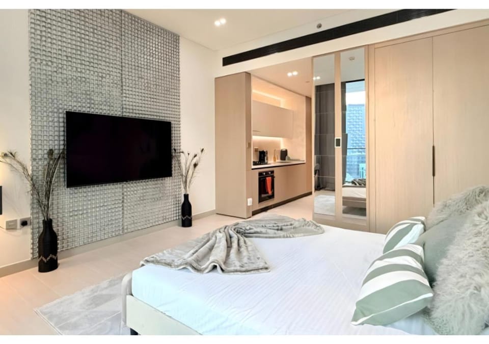 Bed, Living room, Bedroom