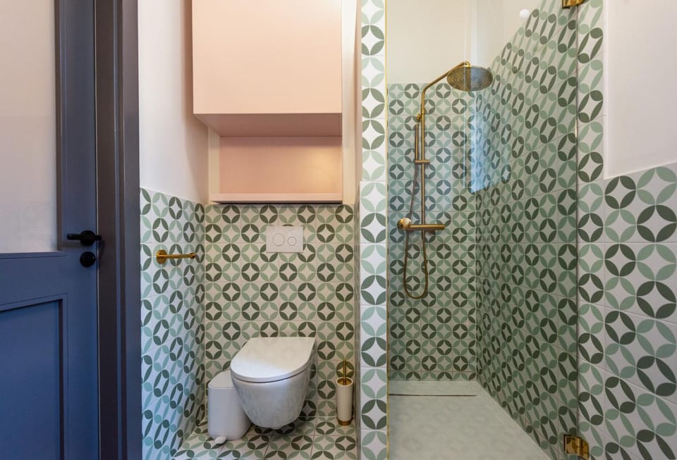 Shower, Toilet, Bathroom