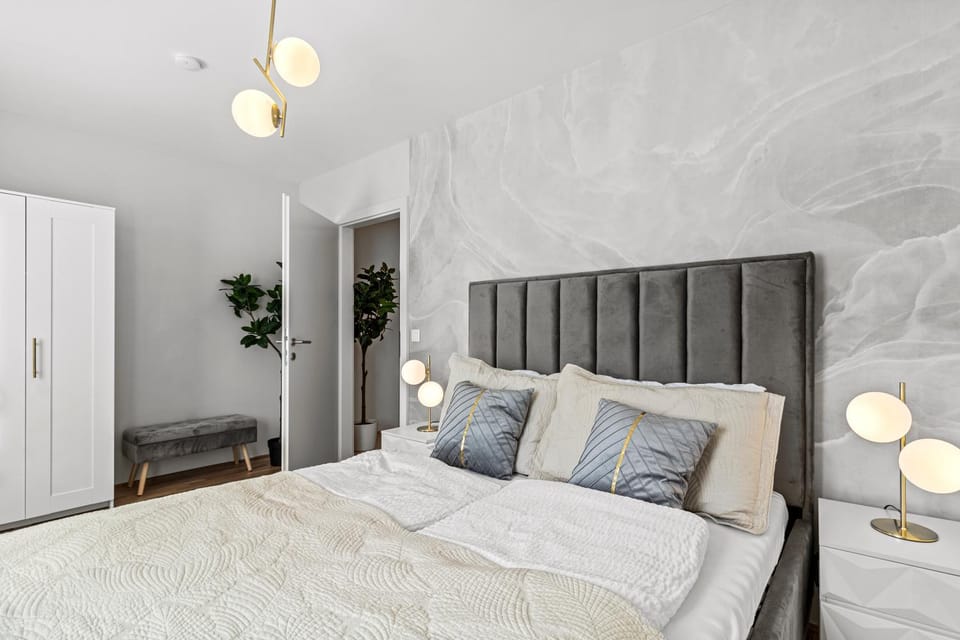 Spacious 3-BR - Balcony - Onsite Parking 19,90 per Day Apartment in Vienna