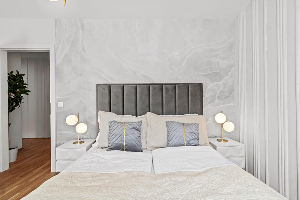 Spacious 3-BR - Balcony - Onsite Parking 19,90 per Day Apartment in Vienna