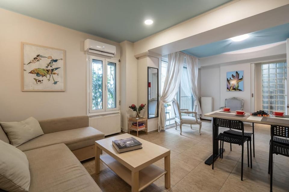 The 'it' Pagrati Hideout Apartment in Athens