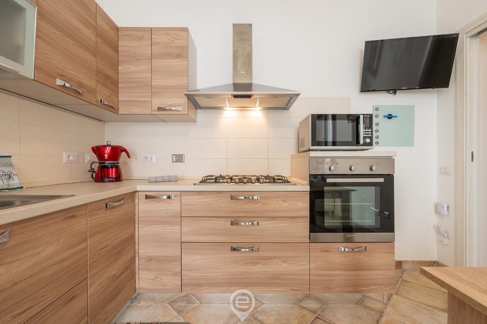 Estay - Sunlit 47 - Garden - AirCon - WiFi Apartment in Calasetta