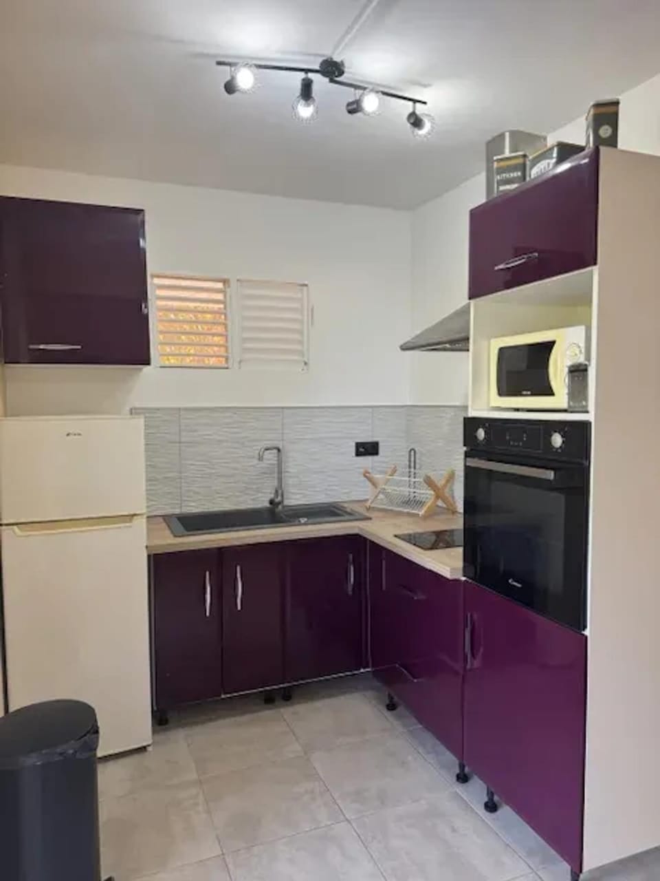 Studio charmant avec vue mer à Tartane, 22 m², terrasse. Apartment in La Trinité