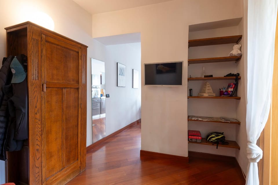 Bright Panoramic Apartment Fori Imperiali Apartment in Rome
