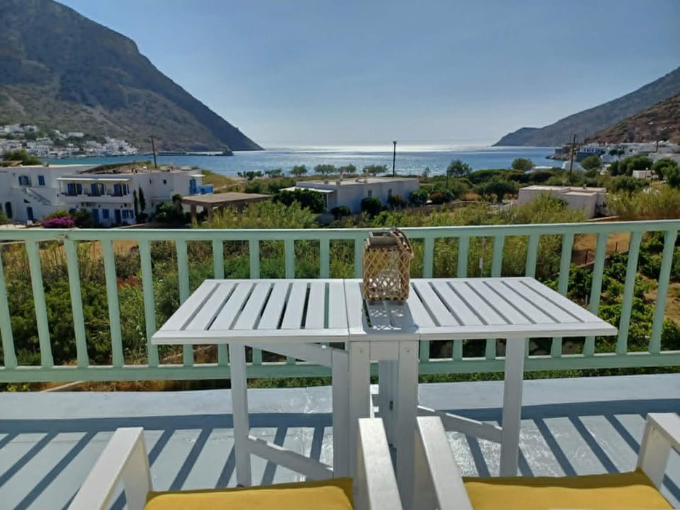 View (from property/room), Balcony/Terrace, Sea view
