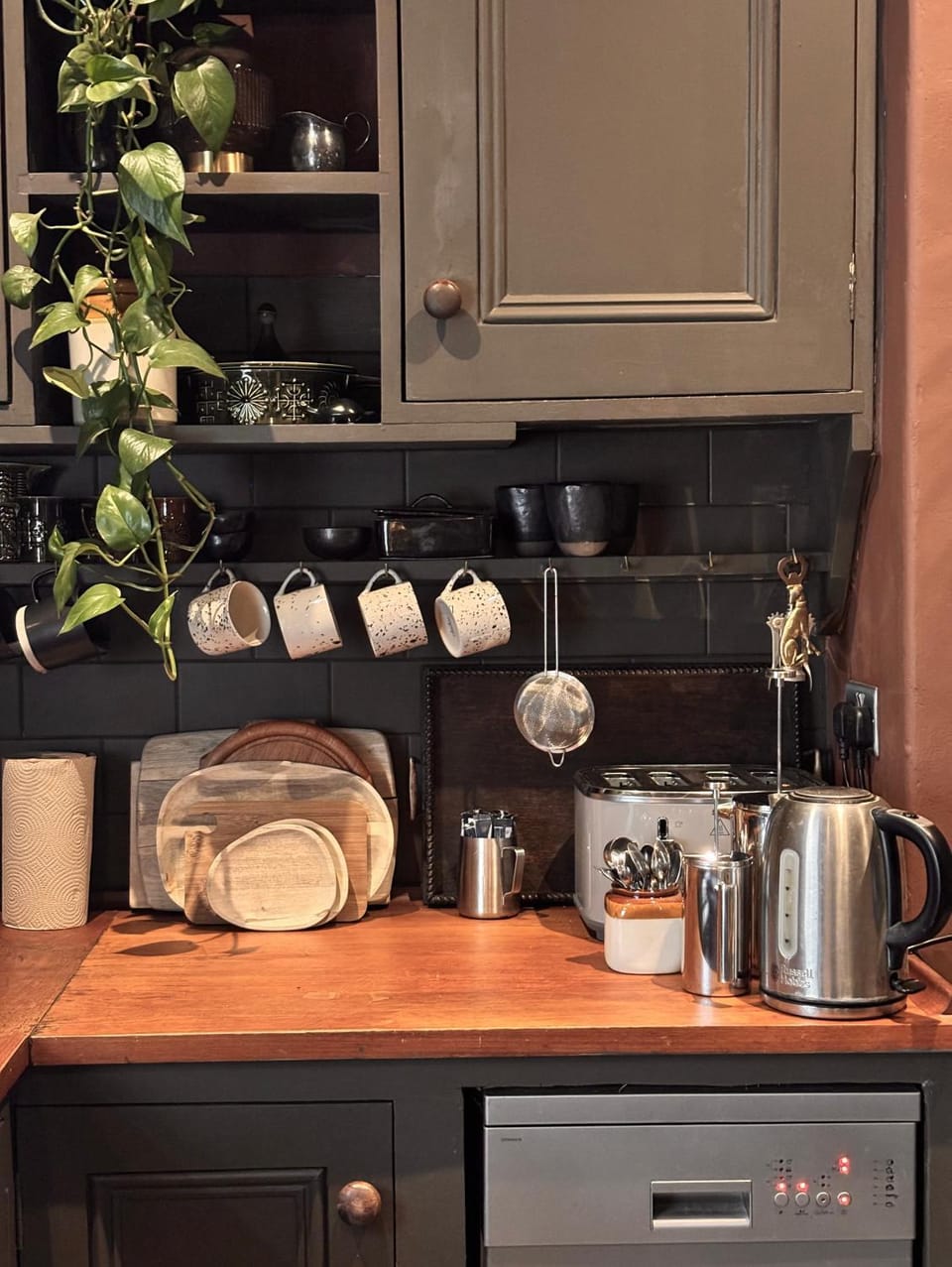 Coffee/tea facilities, Kitchen or kitchenette