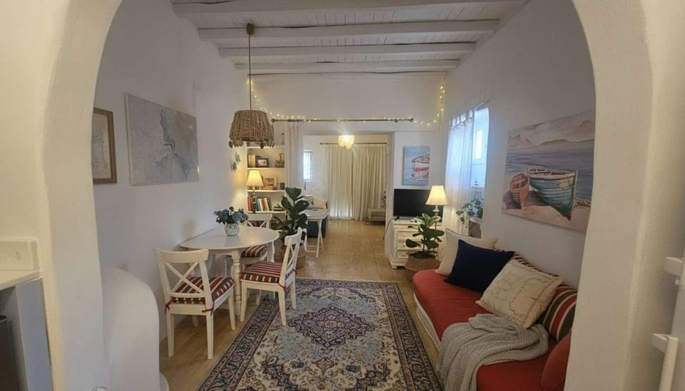 Stunning Sea-View Villa w Access to Shared Pools Apartment in Mykonos, Mikonos 846 00, Greece