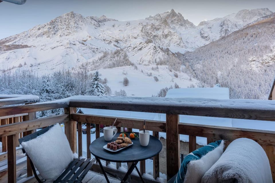 Day, Natural landscape, Winter, View (from property/room), Mountain view