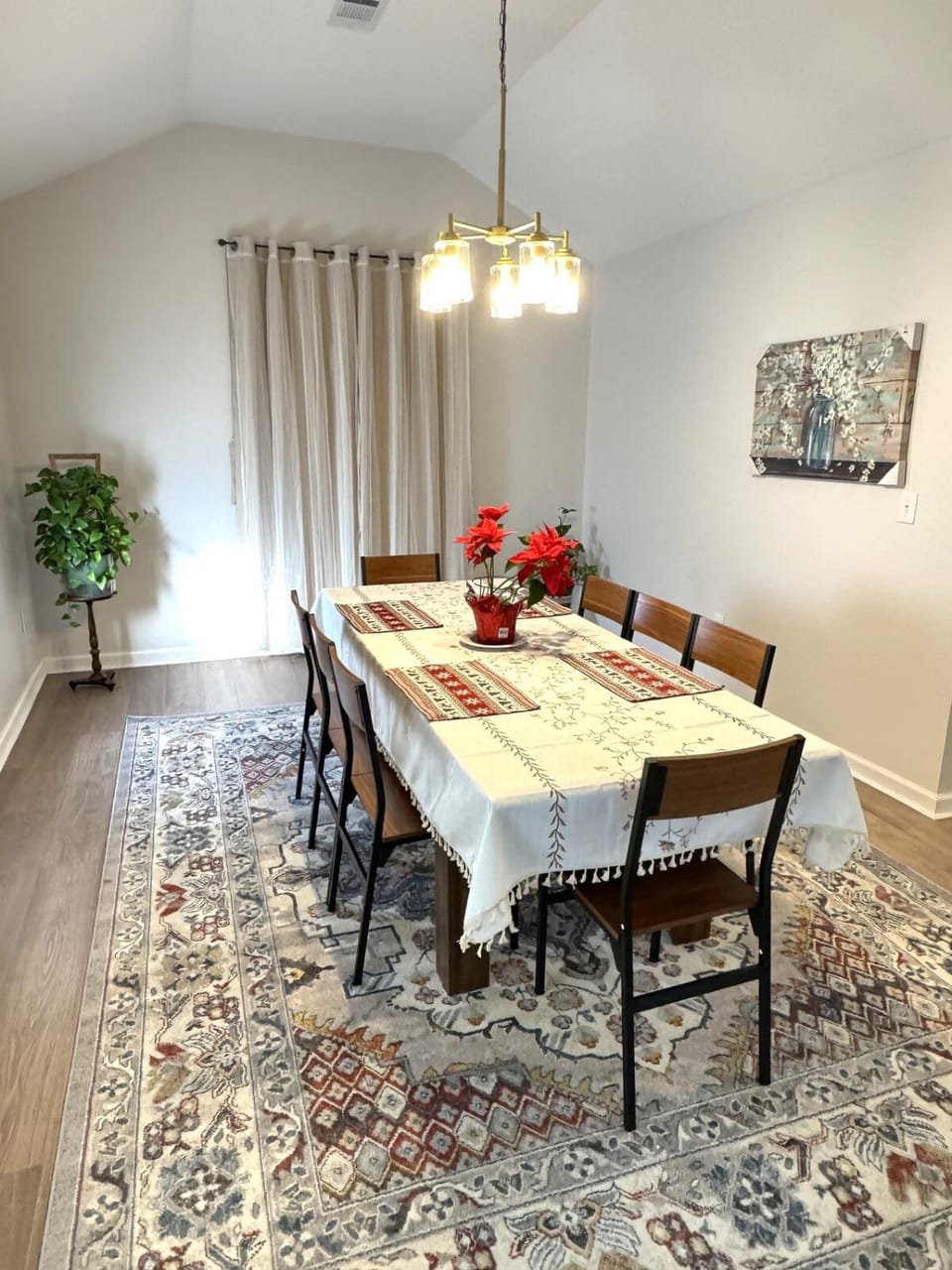 Brand new spacious and comfort 3-bedroom villa in east central Villa in Memphis
