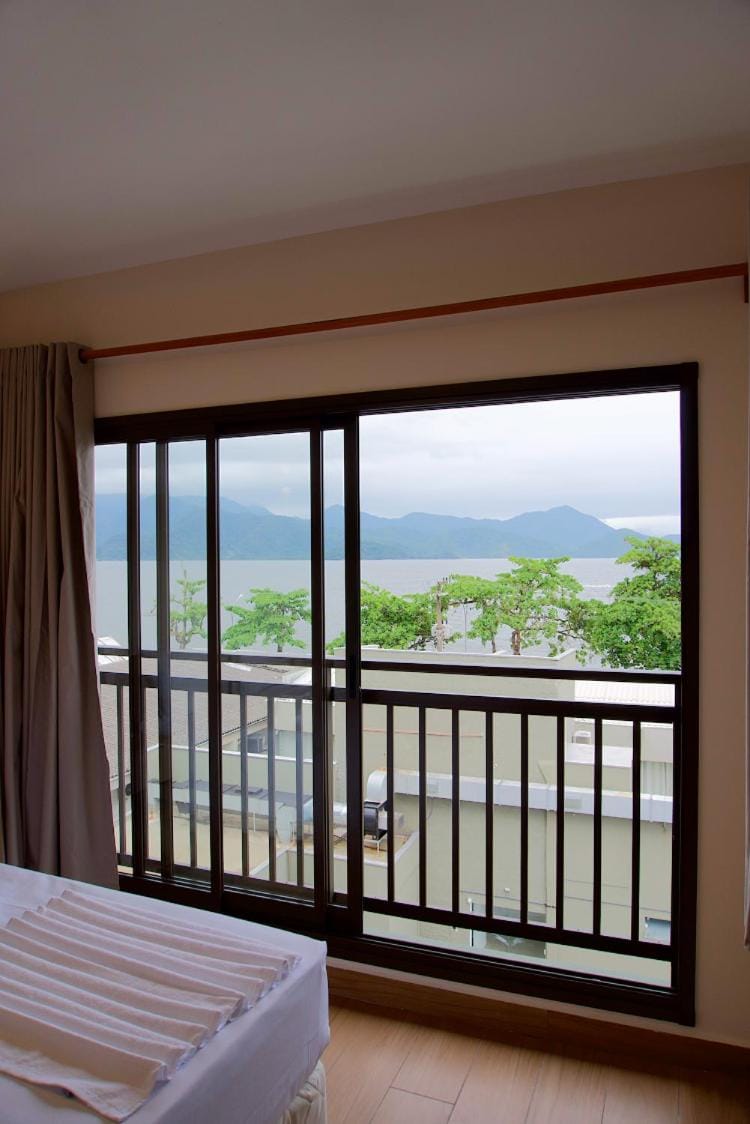 Suíte para até 4 pessoas com vista para o mar no Itaguá - Suíte 30 Apartment in Ubatuba