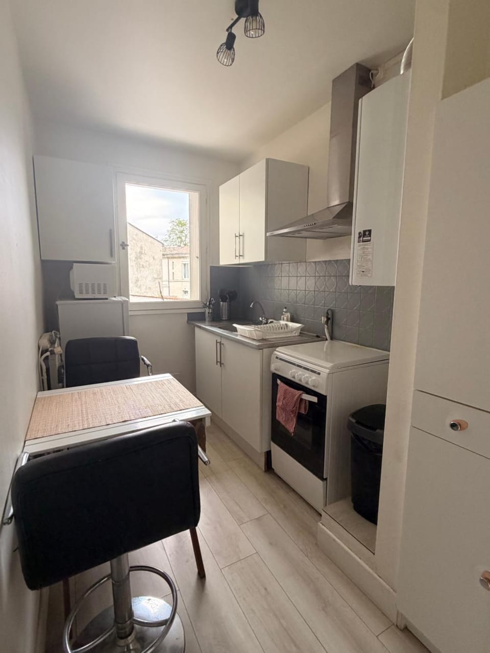 Appartement lumineux et calme au cœur de Bordeaux Apartment in Bordeaux