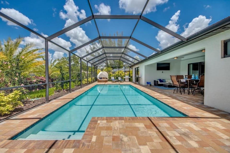 CoralVilla Modern Paradise - with pool, office, table tennis & football House in Cape Coral