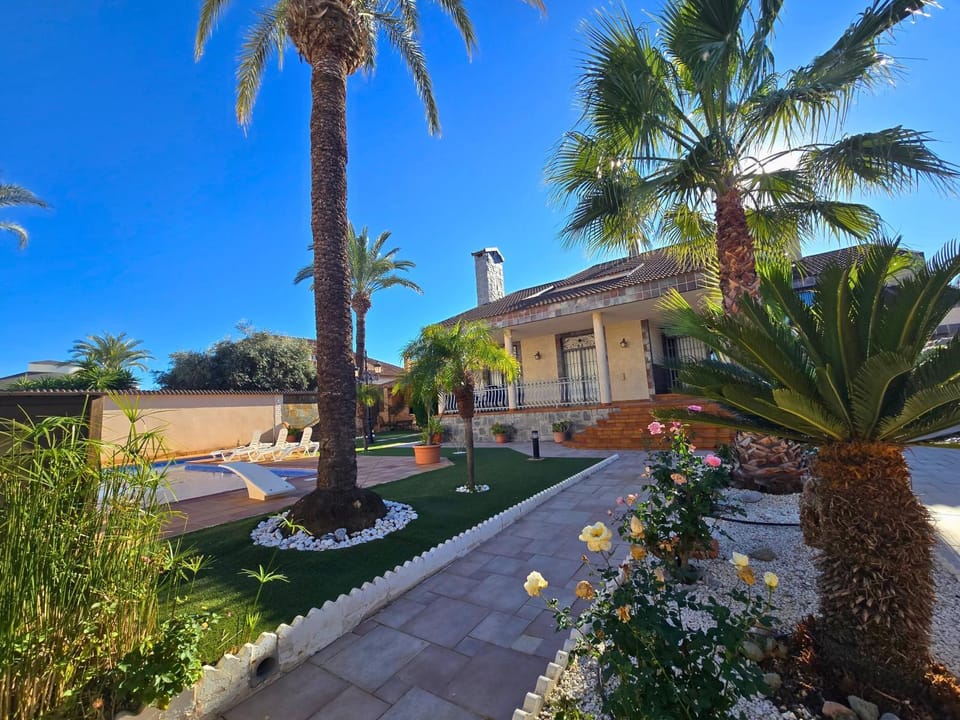 Villa Italia Villa in Mil Palmeras