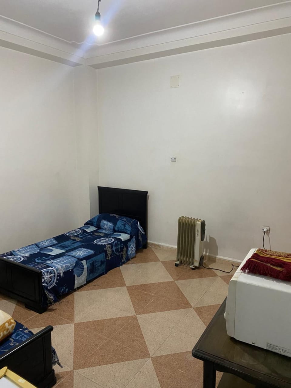 Petit et serviable à 10min de l'aéroport Apartment in Algiers [El Djazaïr]