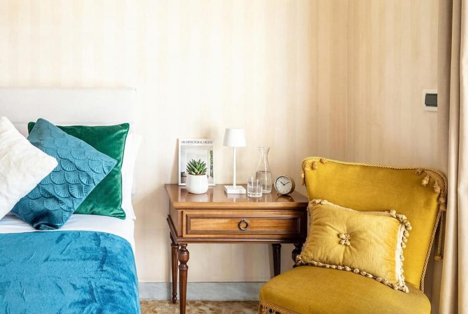 Bright Apartment 2 Min from Metro Station Apartment in Rome